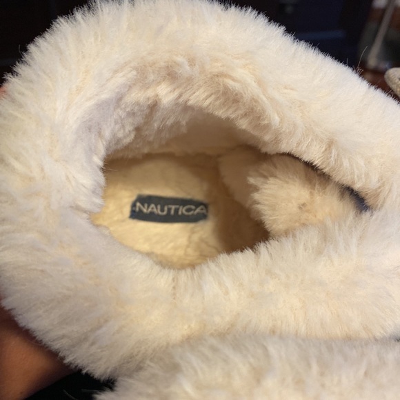 Adorable lace-up moccasins - Picture 9 of 9